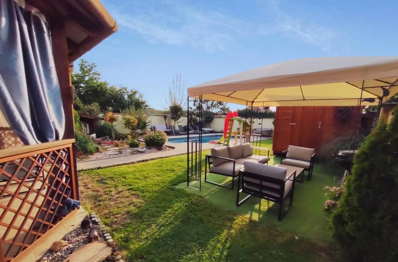 לדניצה Apartmany Na Kolonade מראה חיצוני תמונה
