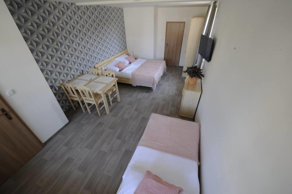 לדניצה Apartmany Na Kolonade מראה חיצוני תמונה